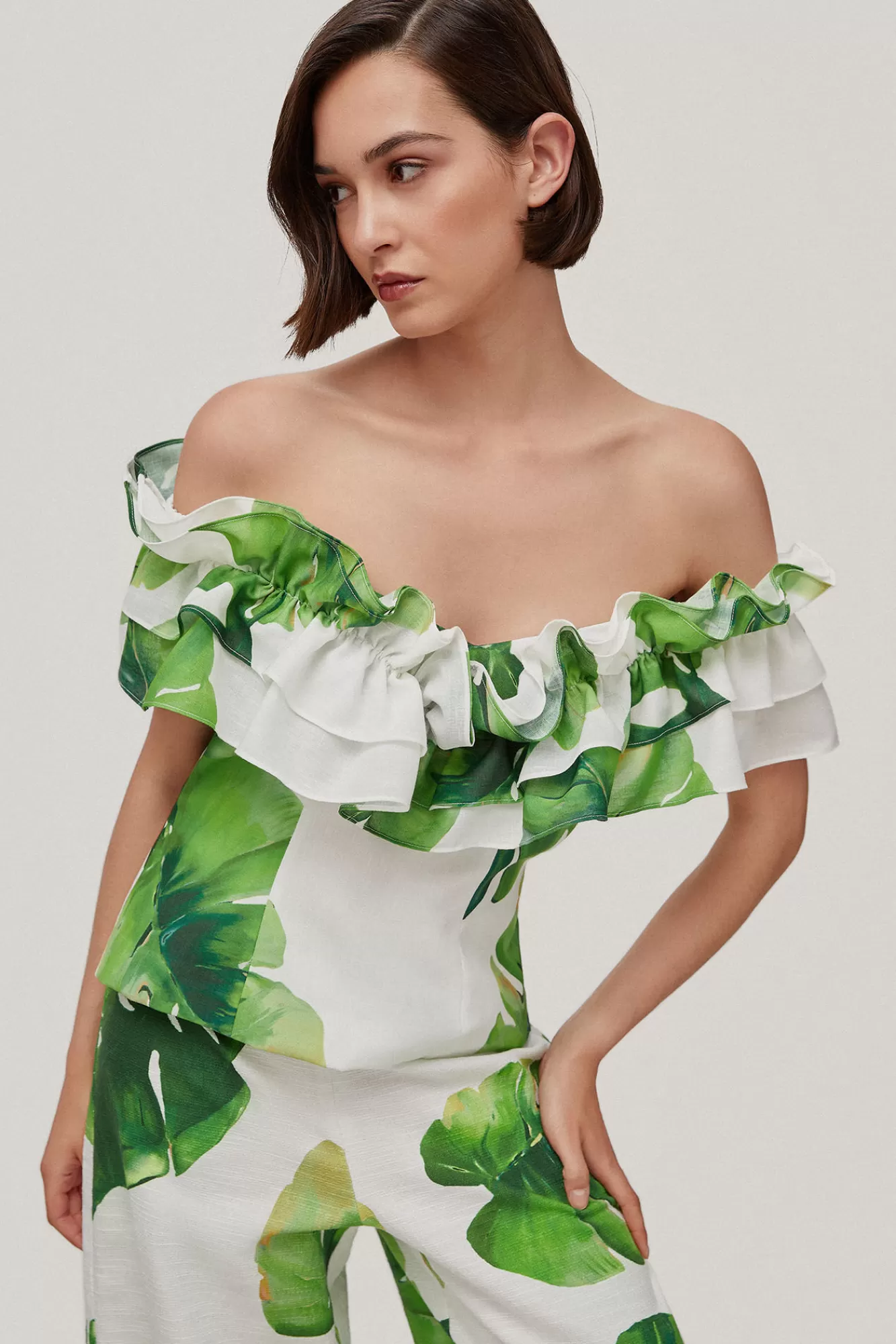 Sale TFP by Tamara Falcó Cristina. Top Off Shoulders Con Volantes Green