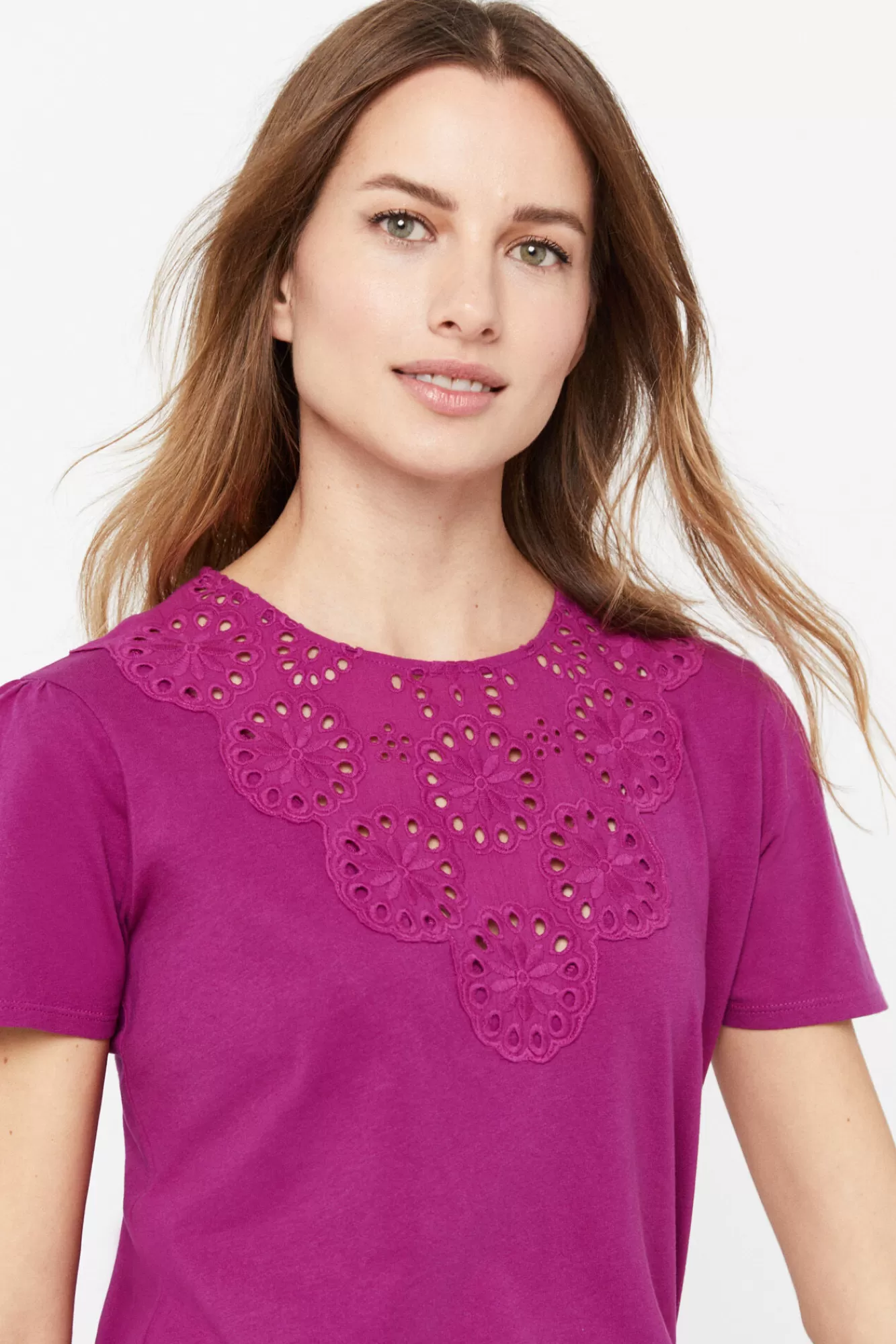 Store Cortefiel Embroidered Patch T-Shirt Fuchsia