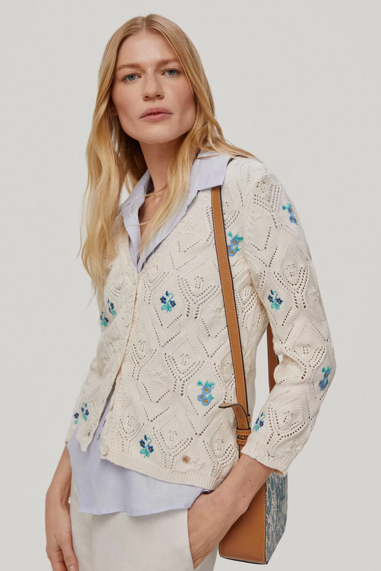 Store Pedro del Hierro Floral Embroidered Cardigan Beige