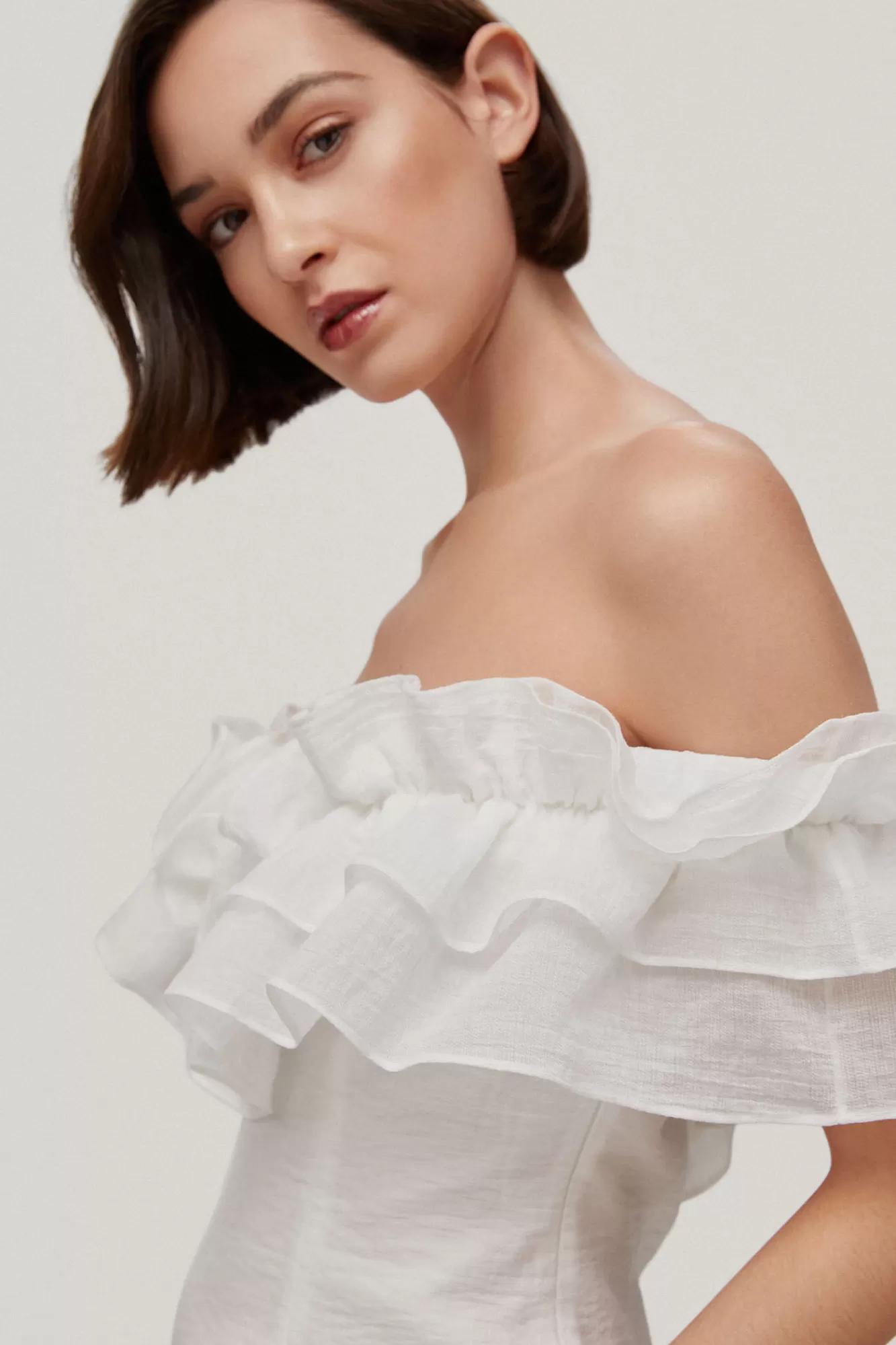 Store TFP by Tamara Falcó Luli.Top Off Shoulders Con Volantes White