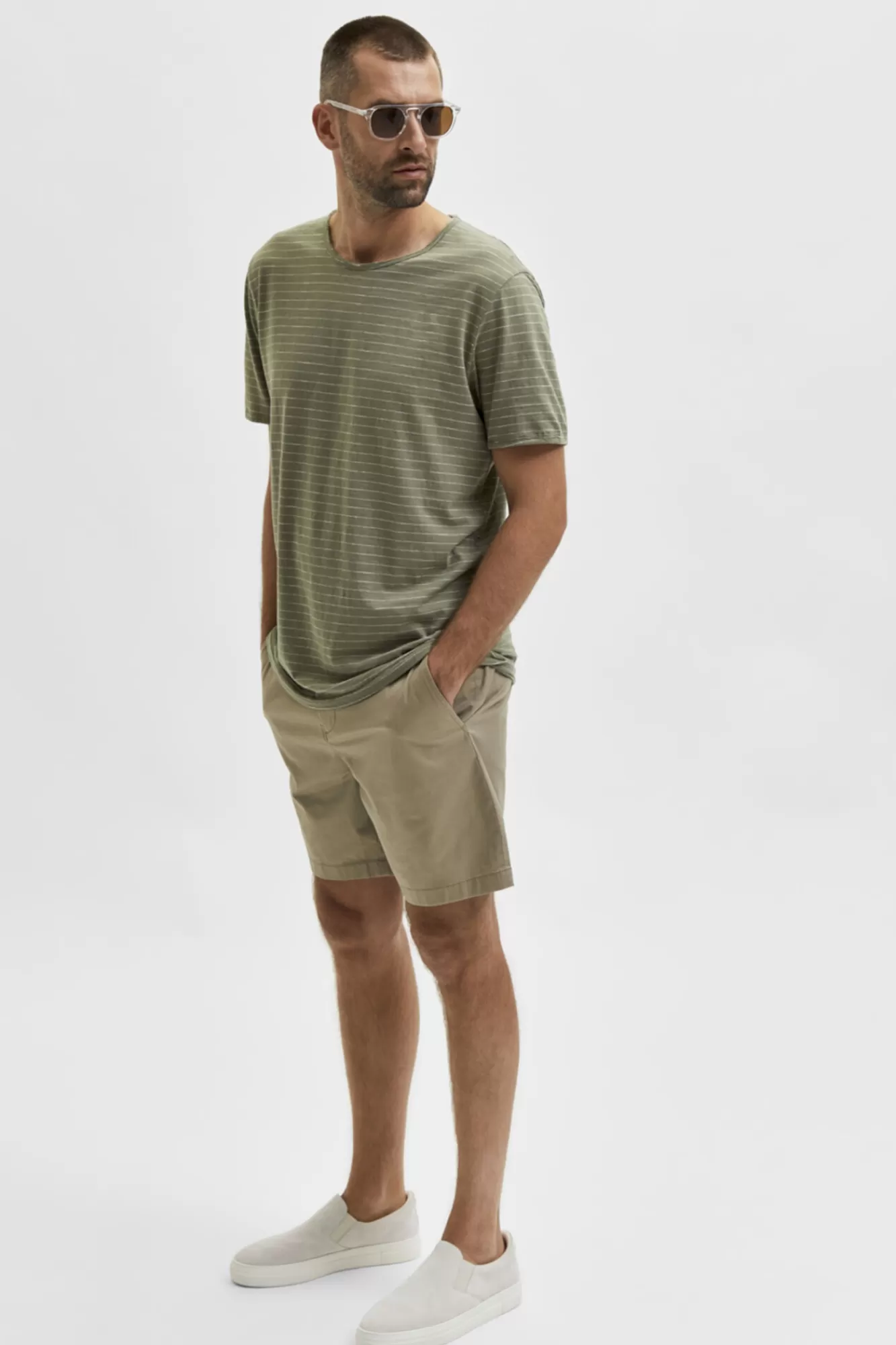 Store Selected Organic Cotton Chino Shorts. Brown