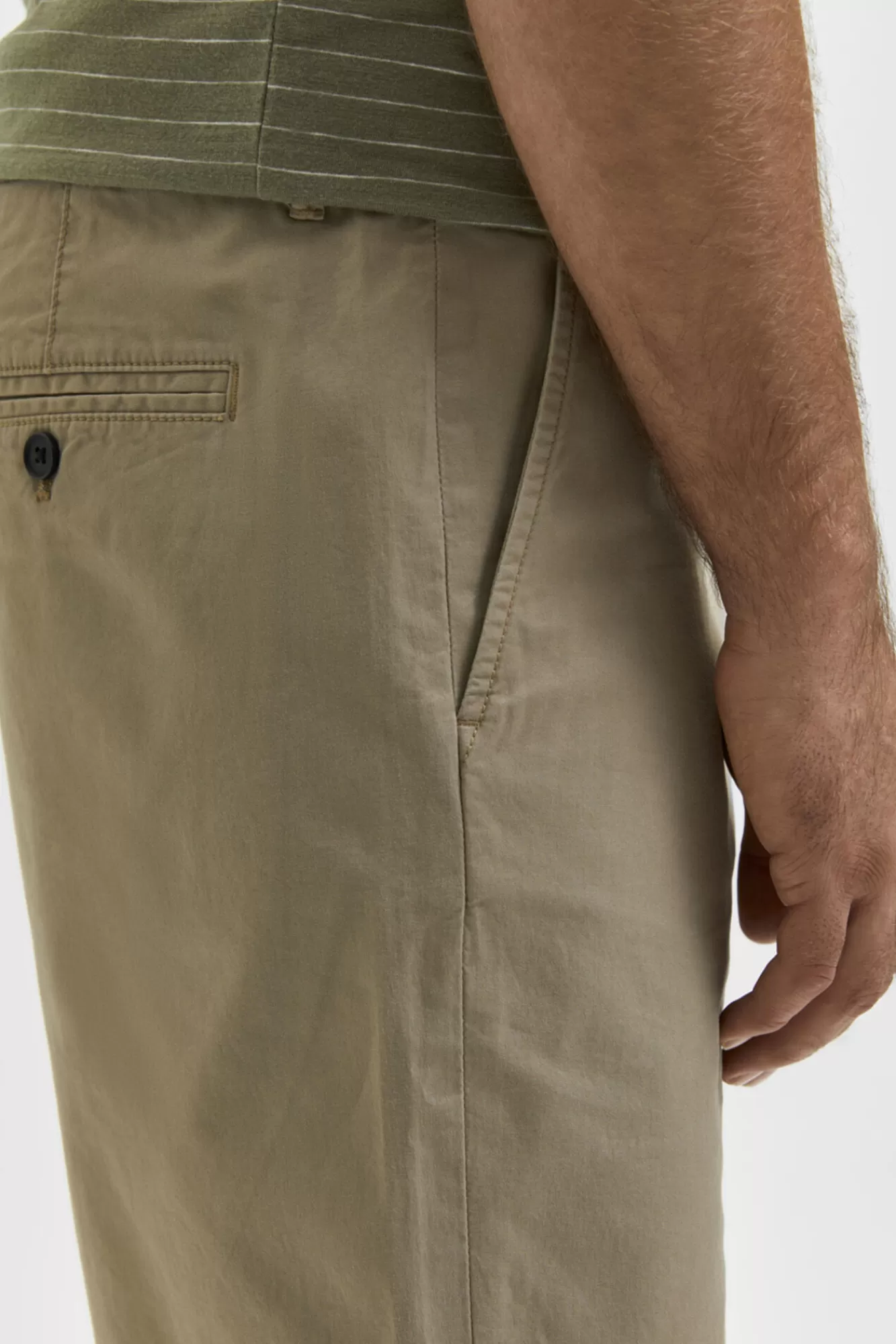 Store Selected Organic Cotton Chino Shorts. Brown