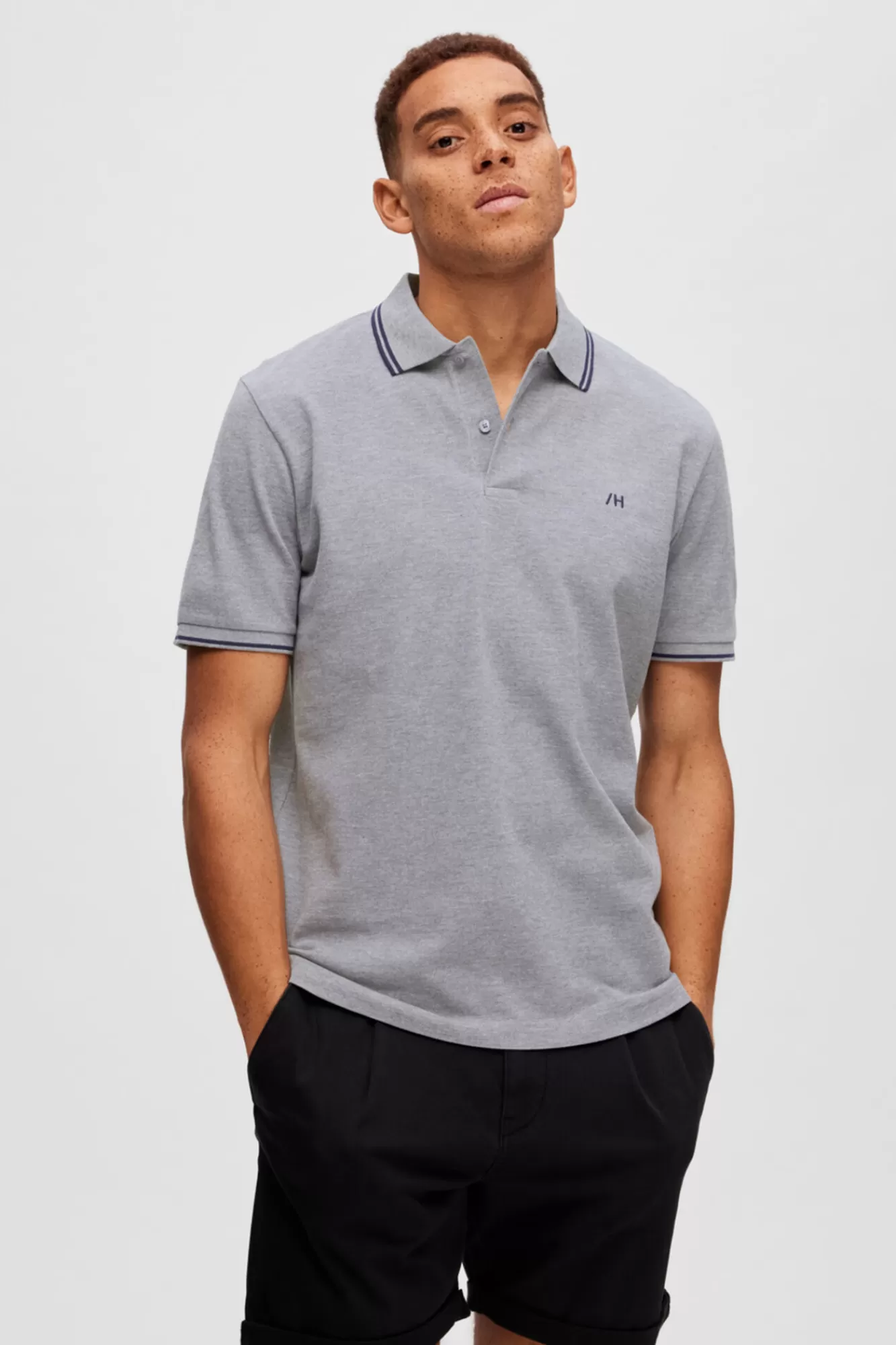 Fashion Selected Polo Shirt In 100% Organic Cotton With Embroidered Logo Grey